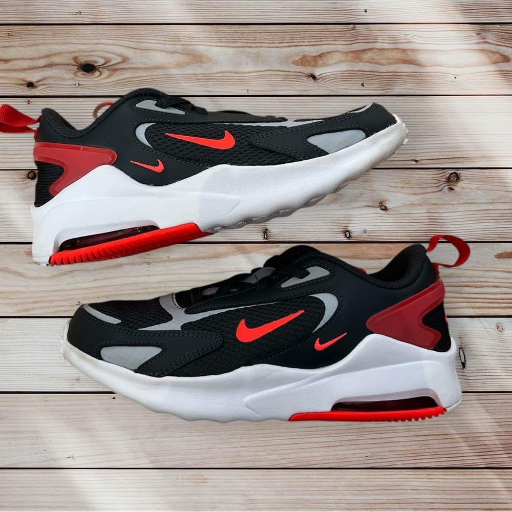 Nike Air Max Bolt Size 2y Dark Gray Red White